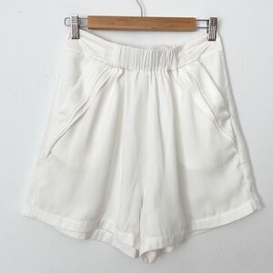 Munthe pleated pocket shorts